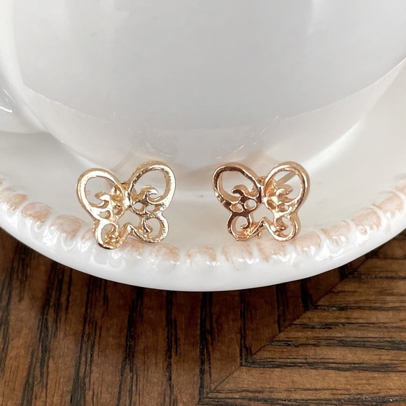 Gold butterfly stud earrings - Picture 1 of 5